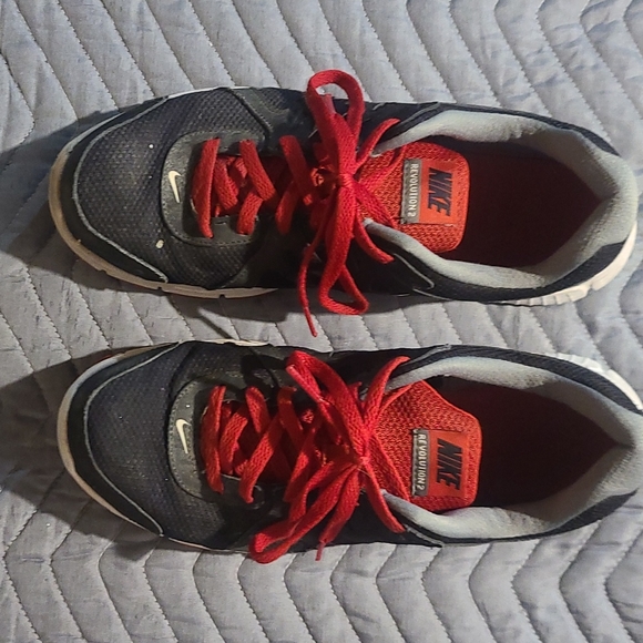 Nike Revolution 2 Mesh Running shoes - Picture 2 of 4